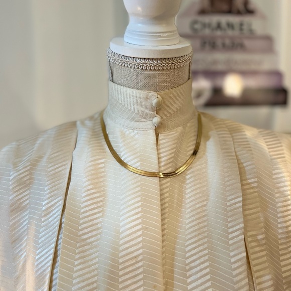 100% Silk Cream Victorian Style Blouse Size - Picture 4 of 10